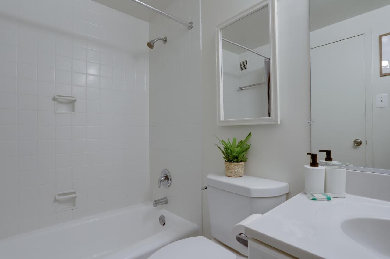 Modern Apartment At Crystal City Арлінгтон Екстер'єр фото
