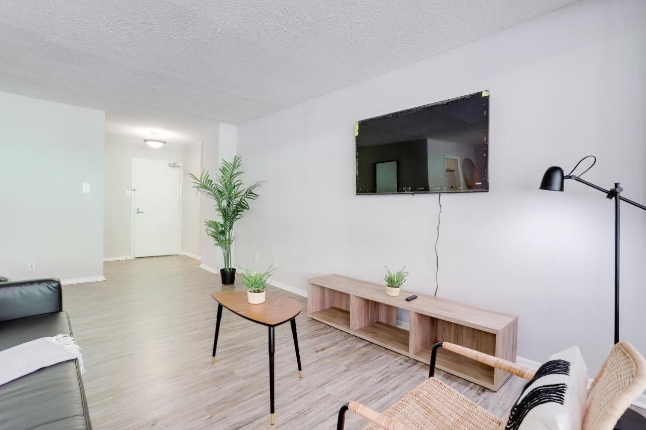 Modern Apartment At Crystal City Арлінгтон Екстер'єр фото