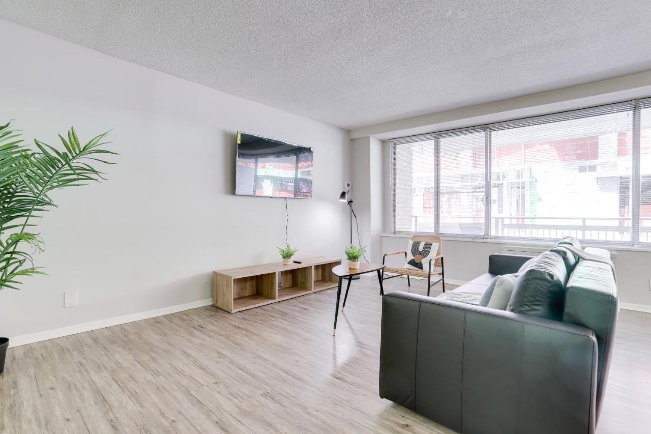 Modern Apartment At Crystal City Арлінгтон Екстер'єр фото